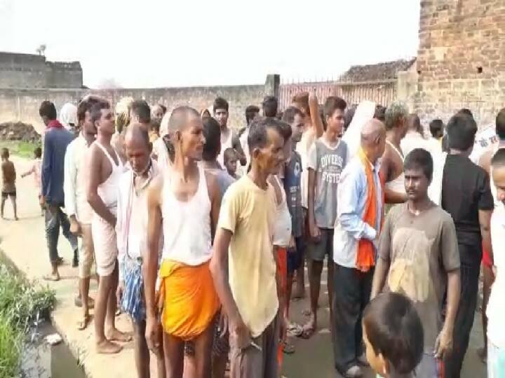 बिहारः मूलभूत सुविधा नहीं मिलने से नाराज ग्रामीणों ने वोट बहिष्कार का किया फैसला, कहा- किसे और क्यूं दें वोट Villagers angry over not getting basic facility, decided to boycott votes, said- Whom to vote for and why ann बिहारः मूलभूत सुविधा नहीं मिलने से नाराज ग्रामीणों ने वोट बहिष्कार का किया फैसला, कहा- किसे और क्यूं दें वोट