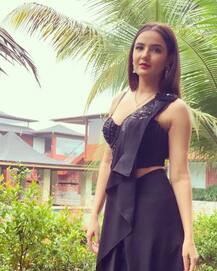 Bigg Boss14: यहां देखिए इस बार घर में शामिल होने वाले कंटेस्टेंट की लिस्ट, बॉलीवुड की मशहूर अभिनेत्रियां भी शामिल