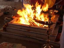 हिंदू धर्म में क्या है यज्ञ का महत्व, हवन से कैसे है अलग