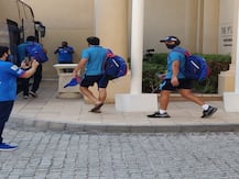 IPL 2020 DC vs KXIP: होटल से स्टेडियम के लिए रवाना हुई दिल्ली कैपिटल्स की टीम, देखें तस्वीरें