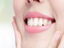 Teeth Whitening Tips: दातों को मोतियों जैसे सफेद बनाने के कुदरती तरीके, इस तरह कर सकते हैं सफाई