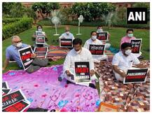 निलंबन के खिलाफ 8 विपक्षी सांसद धरने पर बैठे, राज्यसभा दिन भर के लिए स्थगित