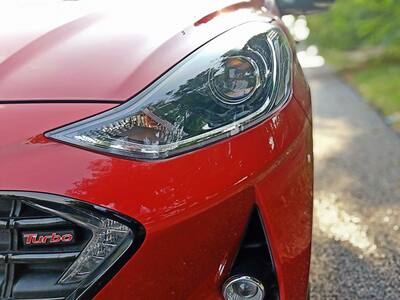 Hyundai Nios Turbo Review: भारत की सबसे तेज चलने वाली हैचबैक, तस्वीरों के जरिए जानिए कार की खूबियां Hyundai Nios Turbo Review: भारत की सबसे तेज चलने वाली हैचबैक, तस्वीरों के जरिए जानिए कार की खूबियां