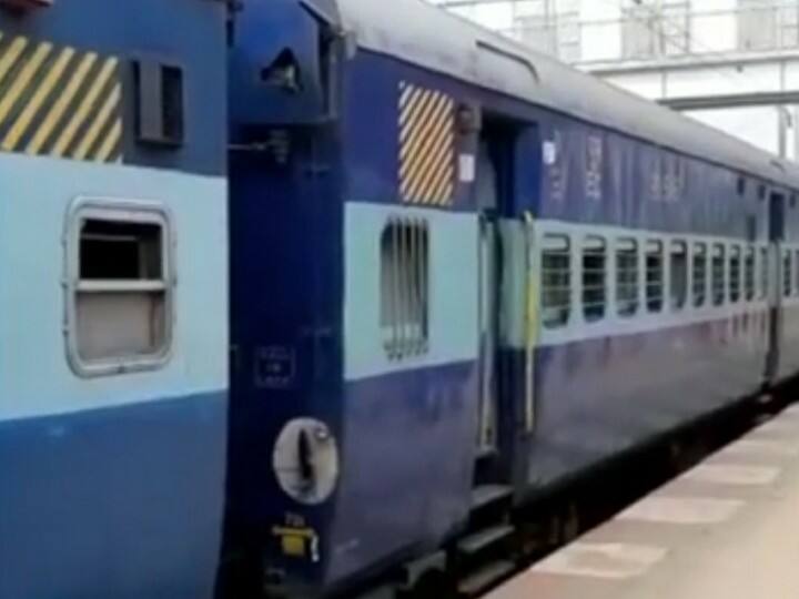 पटना-भभुआ इंटरसिटी एक्सप्रेस में भीषण लूट, हथियार के दम पर बदमाशों ने घटना को दिया अंजाम