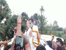 पूर्व मंत्री तेज प्रताप यादव ने बिथान में किया रोड शो, कहा- रोजगार और विकास है चुनावी मुद्दा