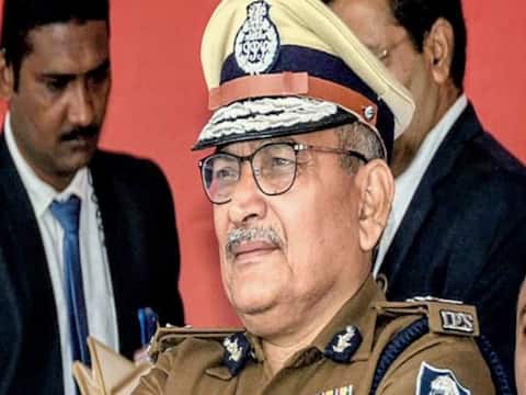 इस सीट से चुनावी मैदान में उतर सकते हैं गुप्तेश्वर पांडेय, जानिए- किस पार्टी से मिल सकता है टिकट?