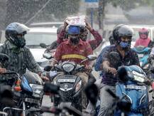 Weather Update: पूर्वोत्तर भारत में हल्की-मध्यम बारिश के आसार, UP में आज व कल भारी वर्षा का अलर्ट