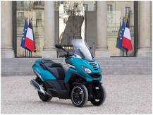 फ्रांस के राष्ट्रपति के बेड़े में शामिल हुआ महिंद्रा की स्वामित्व कंपनी वाला ये स्कूटर