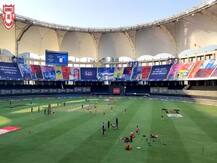 IPL 2020 KXIP vs RCB: जानिए क्यों काली पट्टी बांधकर मैदान में उतरे पंजाब और बैंगलोर के खिलाड़ी