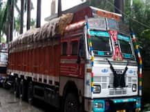 गोरखपुर: तस्‍करी कर 15 ट्रकों से ले जाई जा रही थी 5.22 करोड़ की विदेशी सुपारी और मटर, कस्‍टम विभाग ने किया जब्त