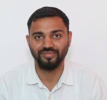 IAS Success Story: हरियाणा के छोटे से गांव के किसान का बेटा ऐसे बना IAS ऑफिसर