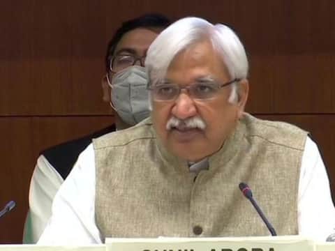 बिहार विधानसभा चुनाव: 243 सीटों के 1.06 लाख केंद्रों पर 7.29 करोड़ लोग डालेंगे वोट बिहार विधानसभा चुनाव: 243 सीटों के 1.06 लाख केंद्रों पर 7.29 करोड़ लोग डालेंगे वोट