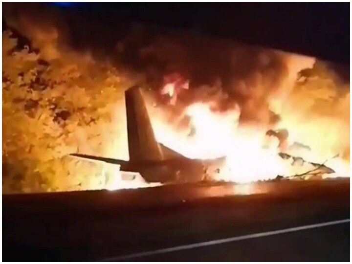 Big Tragedy: 25 people killed in military plane crash in eastern Ukraine यूक्रेन: लैंड करते वक्त जमीन से टकराया विमान, दर्दनाक हादसे में वायु सेना के 25 जवानों की मौत