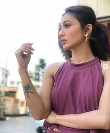 In Pics: मिमी चक्रवर्ती ने फ्लॉन्ट किया अपना टैटू, तस्वीरें शेयर करते ही हो रही हैं वायरल