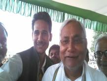 Bihar: आरा में अपराधियों के हौसले बुलंद, दिनदहाड़े JDU नेता समेत दो लोगों को मारी गोली