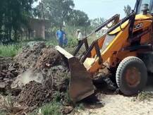 मेरठ: कुख्यात अपराधी योगेश भदौड़ा के अवैध कब्जे पर चला बुलडोजर, करोड़ों में है जमीन की कीमत