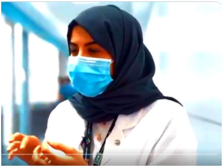 Sara Al Anzi will be first-ever female ambulance driver in Saudi Arabia सऊदी अरब में पहली बार महिला बनी एंबुलेंस ड्राइवर, मरीजों की जिंदगी बचाने को बताया सौभाग्य