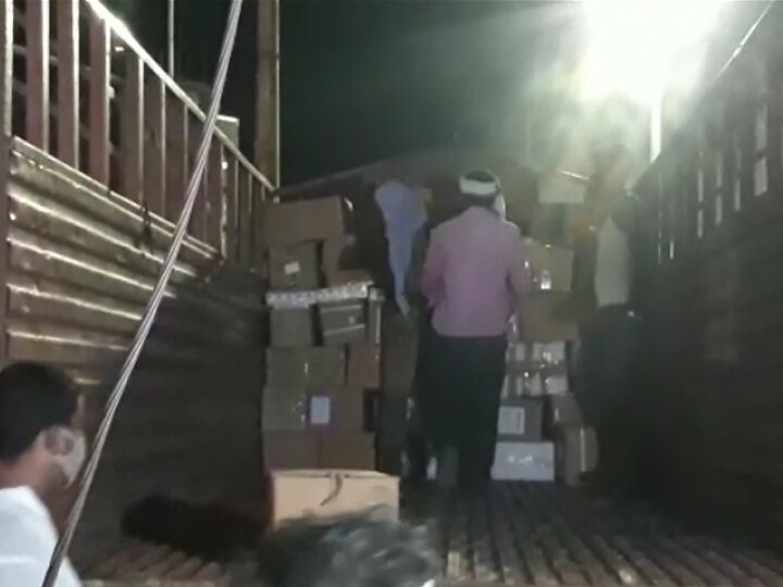 prayagraj police finds illegally stored doped medicine worth crore of rupees ANN प्रयागराजः डेढ़ करोड़ कीमत की नशीली दवाइयां बरामद, चार गोदामों में कर रखी थीं स्टोर