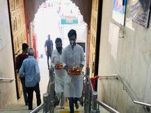 बिहार चुनाव: अलग थलग पड़े चिराग ने दिल्ली के हनुमान मंदिर में माथा टेका, पिता रामविलास के अच्छे स्वास्थ की कामना की