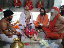 प्रयागराज: बाबरी विध्वंस केस में फैसला आने से पहले महंत धर्मदास ने शिव मंदिर में की पूजा, बोले- चिंतित नहीं