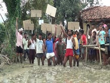 मूलभूत सुविधाएं नहीं मिलने से नाराज ग्रामीणों ने विधायक जी के खिलाफ खोला मोर्चा, वोट बहिष्कार का किया फैसला