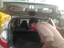 बाबरी विध्वंस मामलाः फैसला आने के चलते अयोध्या में सुरक्षा कड़ी, हर जगह हो रही चेकिंग