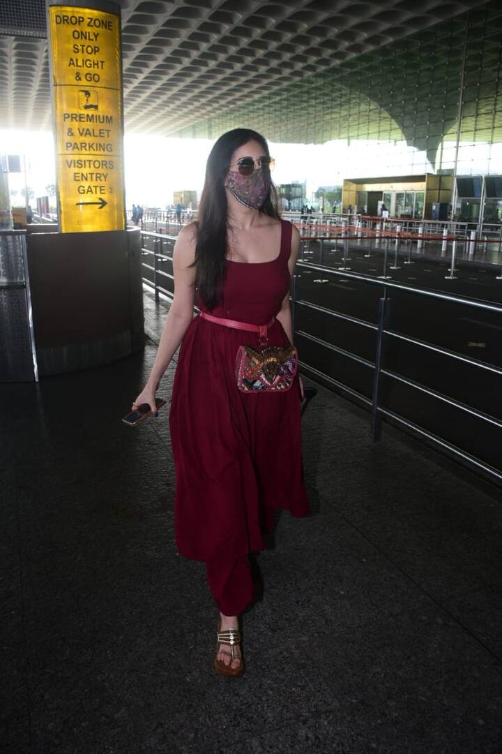 हालांकि अमायरा कहना है कि वेब सीरीजि तांडव के सीजन 2 में सैफ अली खान भी हैं, लेकिन दोनों एक साथ स्क्रीन पर नहीं दिखाई देंगे. सीजन 1 की शूटिंग दिसंबर 2019 में खत्म हुई थी. और आने वाले वक्त में सीजन 2 की शूटिंग दिल्ली में होगी. (सभी तस्वीरेंः मानव मंगलानी)