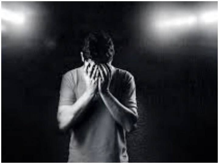 Mental Health: डिप्रेशन से मुकाबला करने में ये टिप्स हो सकते हैं मददगार, जानिए क्या हैं इसके प्रमुख लक्षण Mental Health: You can cope with Depression by these simple ways, know its symptoms Mental Health: डिप्रेशन से मुकाबला करने में ये टिप्स हो सकते हैं मददगार, जानिए क्या हैं इसके प्रमुख लक्षण