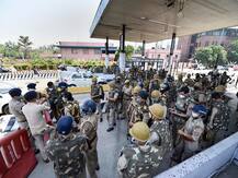 राहुल-प्रियंका के हाथरस जाने से पहले डीएनडी पर लगा पुलिस का पहरा, यूपी बॉर्डर में एंट्री मिलेगी या नहीं?