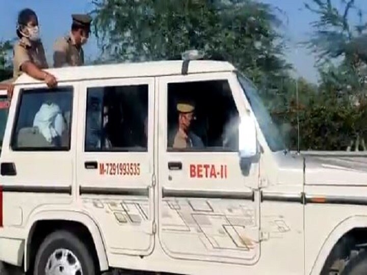 Rahul Gandhi and Priyanka Gandhi taken in a UP Police vehicle, Congress workers Protest राहुल-प्रियंका गांधी को गाड़ी में ले गई यूपी पुलिस, कांग्रेस कार्यकर्ताओं पर भांजी लाठियां