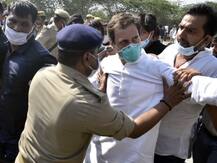 भूख हड़ताल पर बैठे पुडुचेरी के मुख्यमंत्री वी नारायणसामी, राहुल गांधी के खिलाफ पुलिस कार्रवाई से हैं नाराज