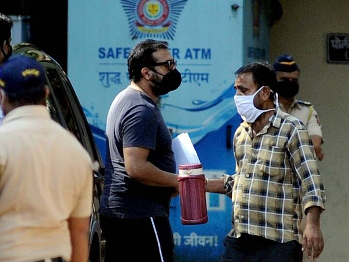 मुंबई पुलिस ने यौन शोषण मामले में अनुराग कश्यप से आठ घंटे से अधिक समय तक की पूछताछ Mumbai Police questioned Anurag Kashyap more than eight hours in rape case मुंबई पुलिस ने यौन शोषण मामले में अनुराग कश्यप से आठ घंटे से अधिक समय तक की पूछताछ