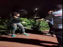 UP: प्रयागराज में छेड़खानी की वारदात, युवती ने बेल्ट से की आरोपी की पिटाई