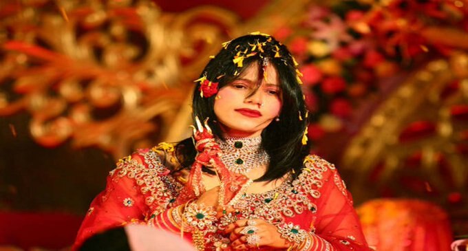 फरवरी 2019 में राधे मां ने कुंभ मेले में जाकर डूबकी लगाने को लेकर विवादों में रही. उनको शाही स्नान में करने के लिए कुंभ मेले में एंट्री नहीं मिली. वह जूना अखाड़े की महामंडेलश्वर हैं.