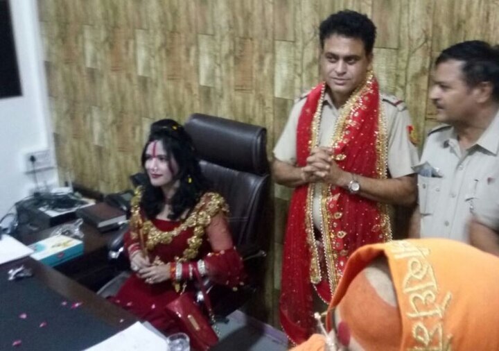 साल 2017 में दिल्ली के विवेक विहार थाने में एसएचओ संजय शर्मा ने राधे मां को अपनी कुर्सी बैठाया, जिसकी बाद वह विवादों में घिर गई.  यहां एसएचओ संजय शर्मा के साथ पुलिस वाले हाथ जोड़कर उनका दर्शन करते रहे.तत्काल कार्रवाई करते हुए संजय शर्मा को लाइन हाजिर होना पड़ा. 