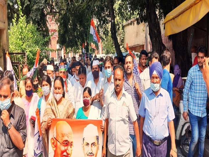 Congress workers protest on Gandhi Jayanti demand for withdrawal of agricultural law ANN