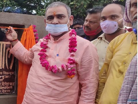 योगी के मंत्री ने बताया हाथरस कांड को 'छोटा सा मुद्दा', कहा- पीड़िता के साथ नहीं हुआ बलात्कार योगी के मंत्री ने बताया हाथरस कांड को 'छोटा सा मुद्दा', कहा- पीड़िता के साथ नहीं हुआ बलात्कार
