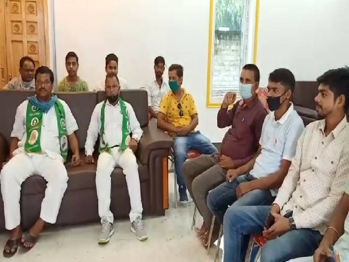 RJD workers angry over giving tickets to outsiders, warns party high command ann बाहरी शख्स को टिकट देने से नाराज RJD कार्यकर्ताओं ने पार्टी आलाकमान को दी चेतावनी, कही ये बात