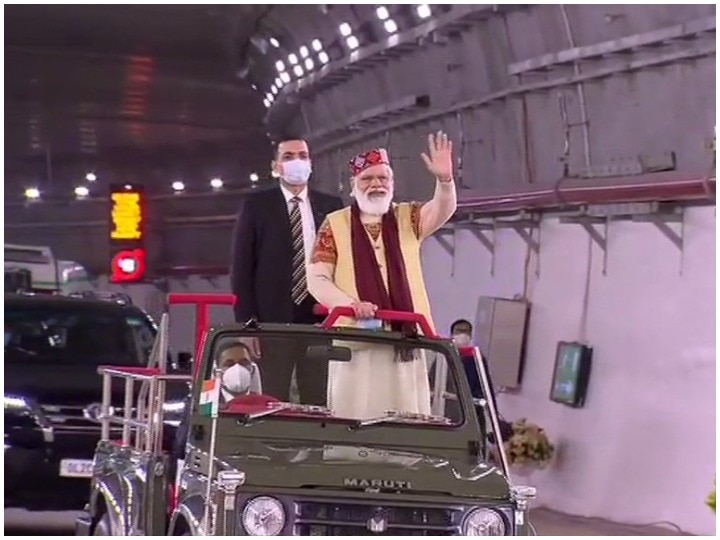 Inaugurating the Atal Tunnel, PM Modi said that only after 2014, the tunnel work gained unprecedented momentum अटल टनल का शुभारंभ करते हुए PM मोदी ने कहा-2014 के बाद ही सुरंग के काम में अभूतपूर्व तेजी आई
