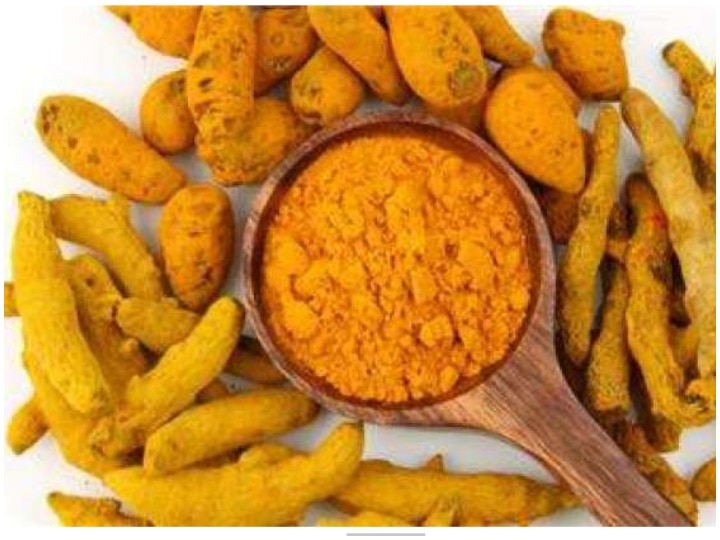 Tips for skincare benefits of turmeric, it protects Ultraviolet rays Tips: हल्दी के स्किनकेयर फायदे, धूप की झुलसन, मुंहासे और काले-धब्बों को इस तरह करता है दूर