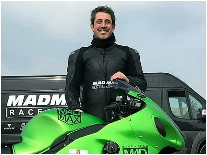 Accident's TV presenter Jeff Eisenberg died, trying to make British land speed record एक्सीडेंट में टीवी प्रेजेंटर जेफ आइजनबर्ग की मौत हुई, कर रहे थे ब्रिटिश लैंड स्पीड रिकॉर्ड बनाने की कोशिश