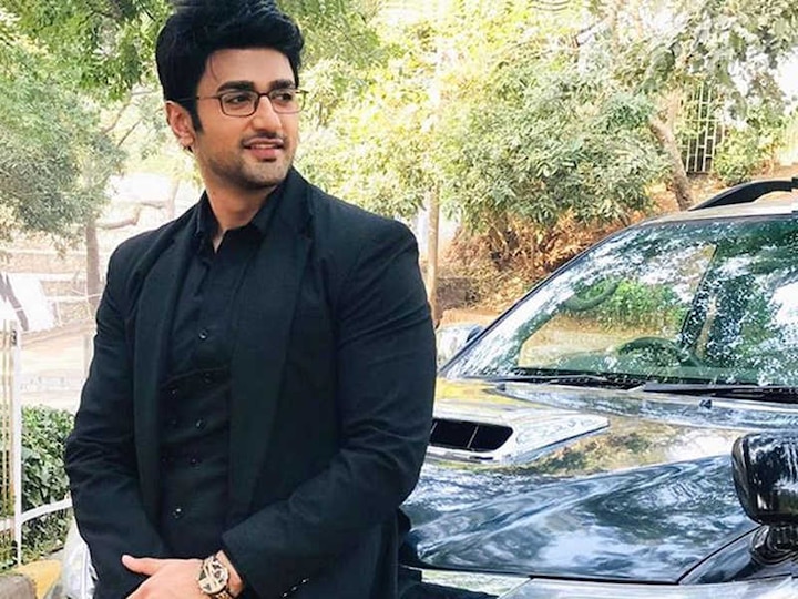 निशांत सिंह मल्कानी: वह 'गुड्डन तुमसे ना हो पाएगा' और 'राम मिलाई जोड़ी' जैसे शो का हिस्सा रहे हैं. निशांत ने अपनी शुरुआत 'मिले जब हम तुम' से की थी. वहीं फिल्मी करियर की शुरुआत 'हॉरर स्टोरी' के साथ की थी. अभिनेता ने वेब सीरीज 'रागिनी एमएमएस: रिटर्न्स' के साथ डिजिटल स्पेस में भी काम किया है.