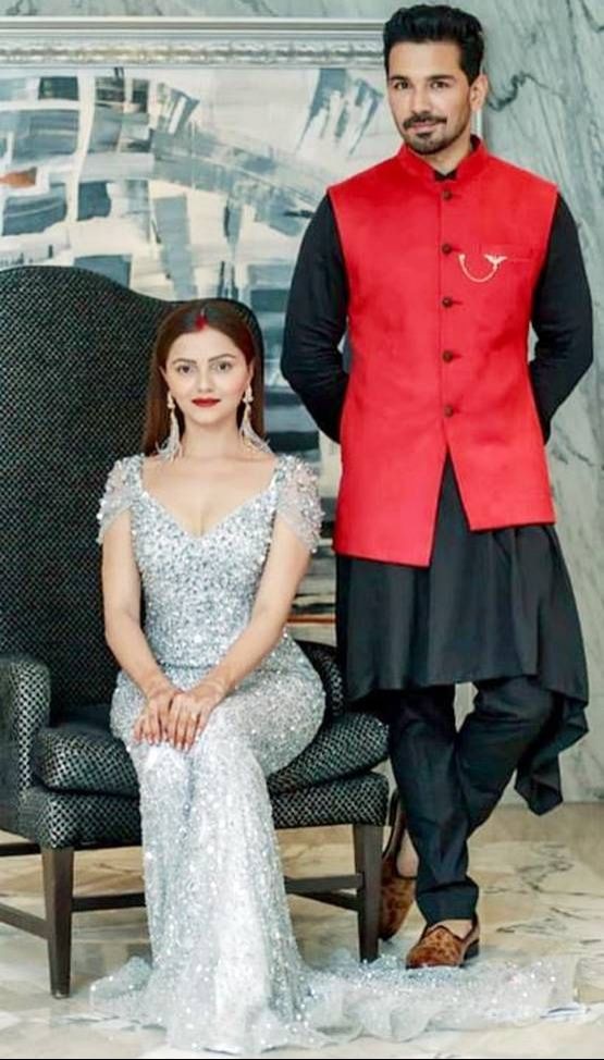 रुबिना दिलाइक: लोकप्रिय टेलीविजन अभिनेत्री और अभिनव की पत्नी रुबीना 'छोटी बहू', 'शक्ति: अस्तित्व के अहसास की', 'देवों के देव महादेव' और 'जीनी और जुजु' जैसे कई शो में अपनी भूमिकाओं के लिए जानी जाती हैं.