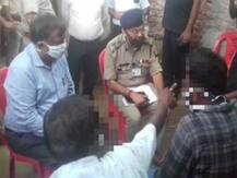 एसीएस अवनीश अवस्थी, एडीजी प्रशांत कुमार बलरामपुर पहुंचे, गैंगरेप पीड़िता के परिवार से की मुलाकात