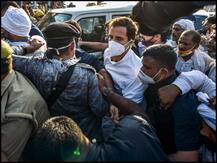 कांग्रेस के करीब 500 कार्यकर्ताओं पर केस दर्ज, राहुल-प्रियंका के हाथरस जाने के दौरान हंगामे का आरोप