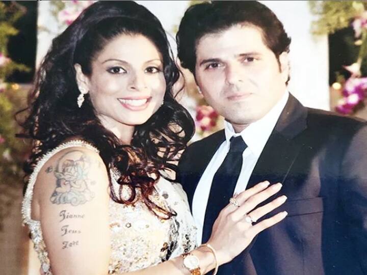 बिग बॉस के घर में तनाज और बख्तियार की जोड़ी भी देखने को मिली थी. दोनों की इस प्यारी जोड़ी को दर्शकों का तो भरपूर प्यार मिला था, लेकिन शो पर खुद इन दोनों की केमिस्ट्री हमेशा विवादों में रही. कहने को ये पति-पत्नी की जोड़ी थी, लेकिन शो पर सबसे ज्यादा झगड़े भी इन्हीं के होते दिख जाते थे. 