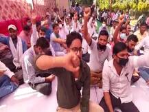 यूपी: निजीकरण के खिलाफ बिजली कर्मचारी लामबंद, फैसले के विरोध में कार्य बहिष्कार