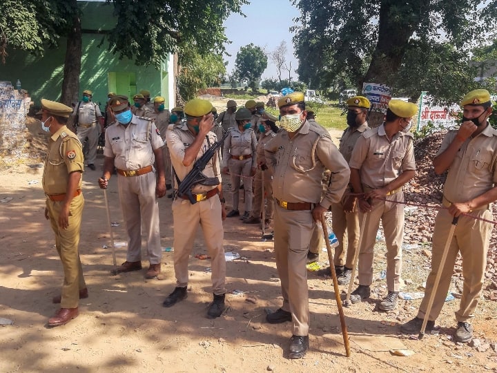 हाथरस केस: आरोपियों की चिट्ठी के बाद पीड़ित परिवार ने कहा- हमें जहर दे दो