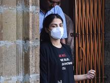 ड्रग्स केस: रिया और शौविक चक्रवर्ती की न्यायिक हिरासत बढ़ी, अब 20 अक्टूबर तक जेल रहेंगे सभी 6 आरोपी