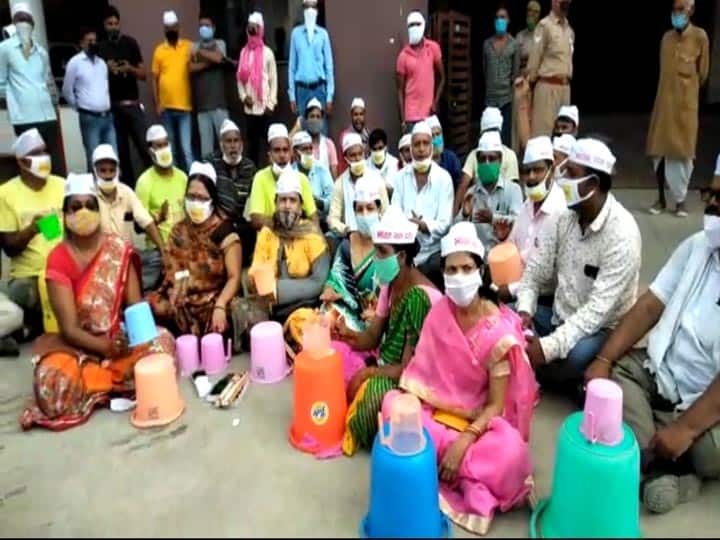 आजमगढ़: बिजली कर्मियों के आंदोलन से बीते 40 घंटे से विद्युत आपूर्ति ठप, लोगों के घरों में पानी नहीं, जनता सड़कों पर उतरी